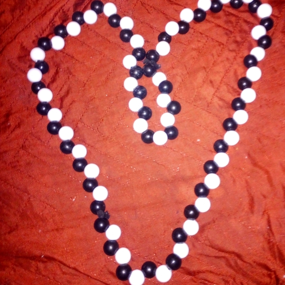 Beaded necklace